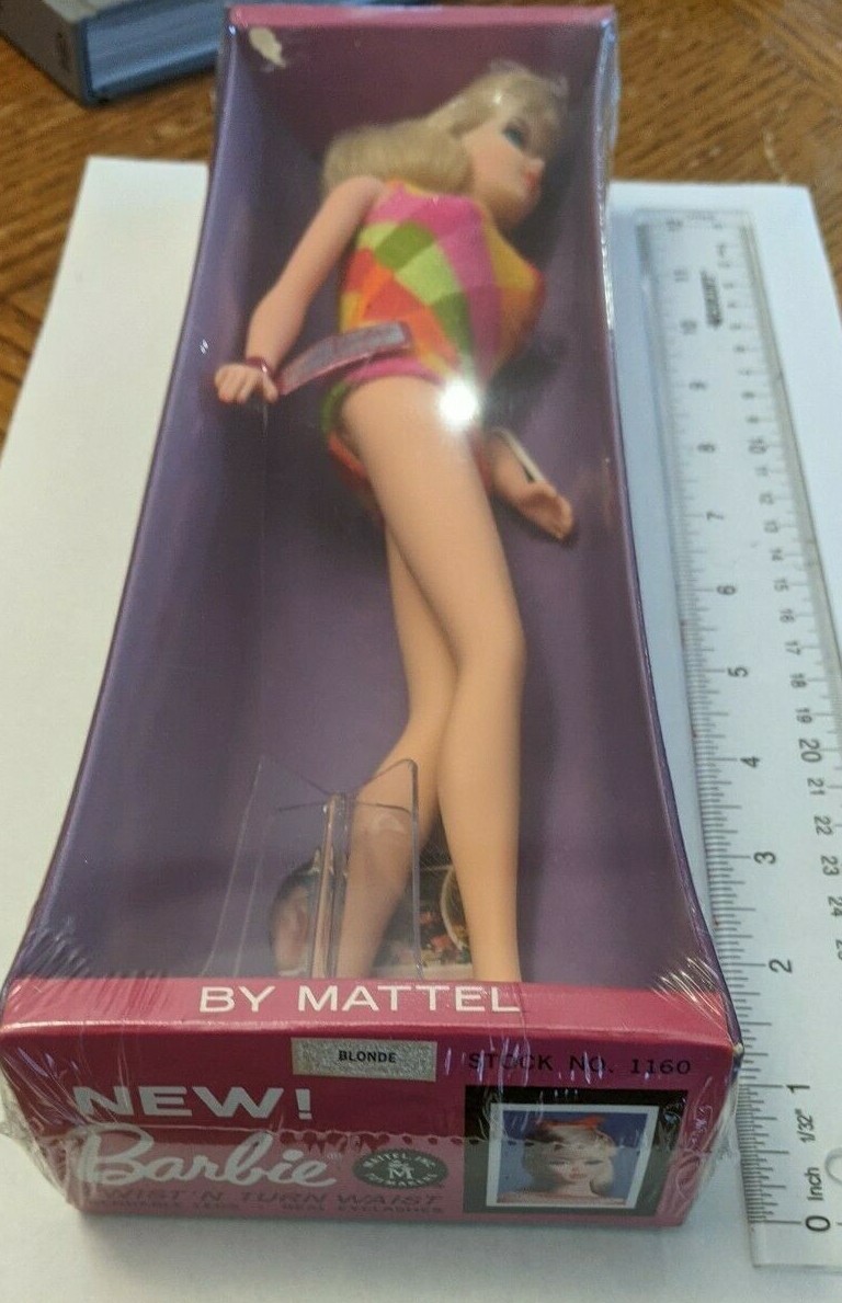 Barbie Twist 'N Turn Waist 1966 - Mattel 1160 - Vintage NRFB - Mint