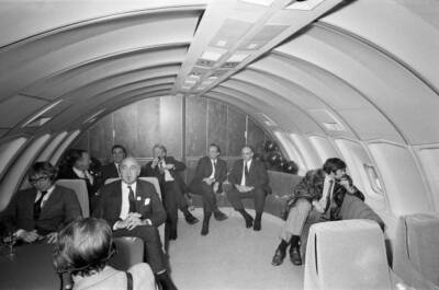 Boeing 747 arrives at Heathrow Airport The first Boeing 747 Jumbo - Old Photo 12
