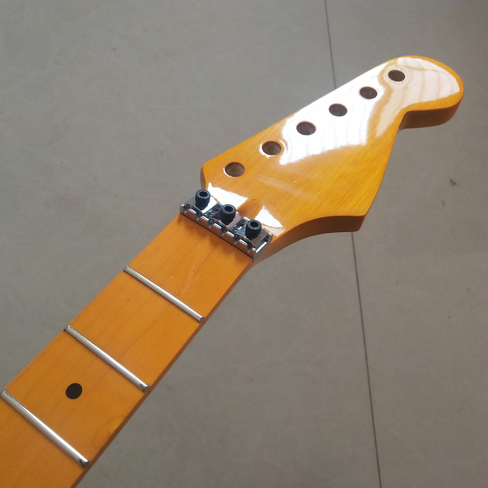 Gloss Maple guitar neck 24fret 25.5inch Truss Rod Locking Nut guitar