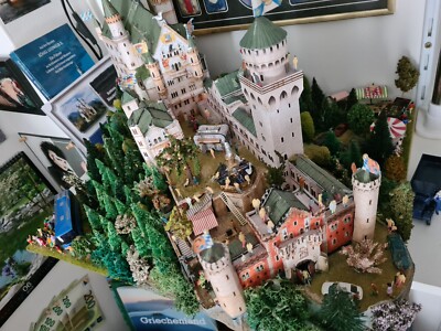 6  Modelbau Dioramen bekannter deutscher Burgen und Schlösser 