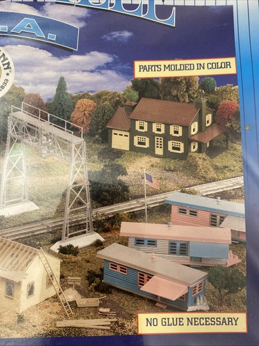 BACHMANN #45618 MOTEL PLASTICVILLE SCALA "O" NUOVO IN SCATOLA ORIGINALE - Foto 4 di 8