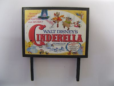 Walt Disneys Cinderella - Modelleisenbahn Werbetafel - Spur N & OO