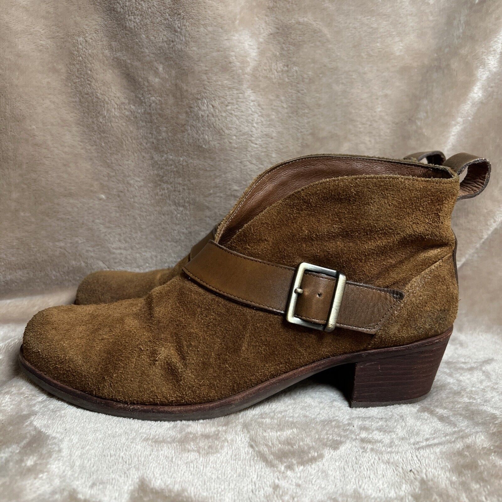 UGG Australia Wright Belted Boot Brown Suede Leat… - image 3