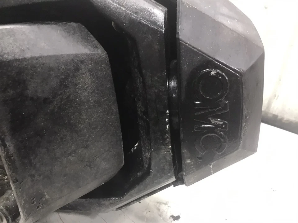 OMC Cobra Out Drive Outdrive Mount Cardán Carcasa Conjunto AGUA DULCE  Foto 4 de 4