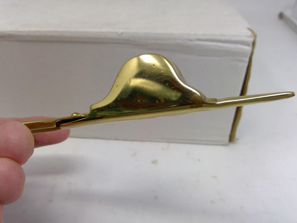 Williamsburg Restoration Brass Candlewick Snuffer Scissors - Image 3 of 4