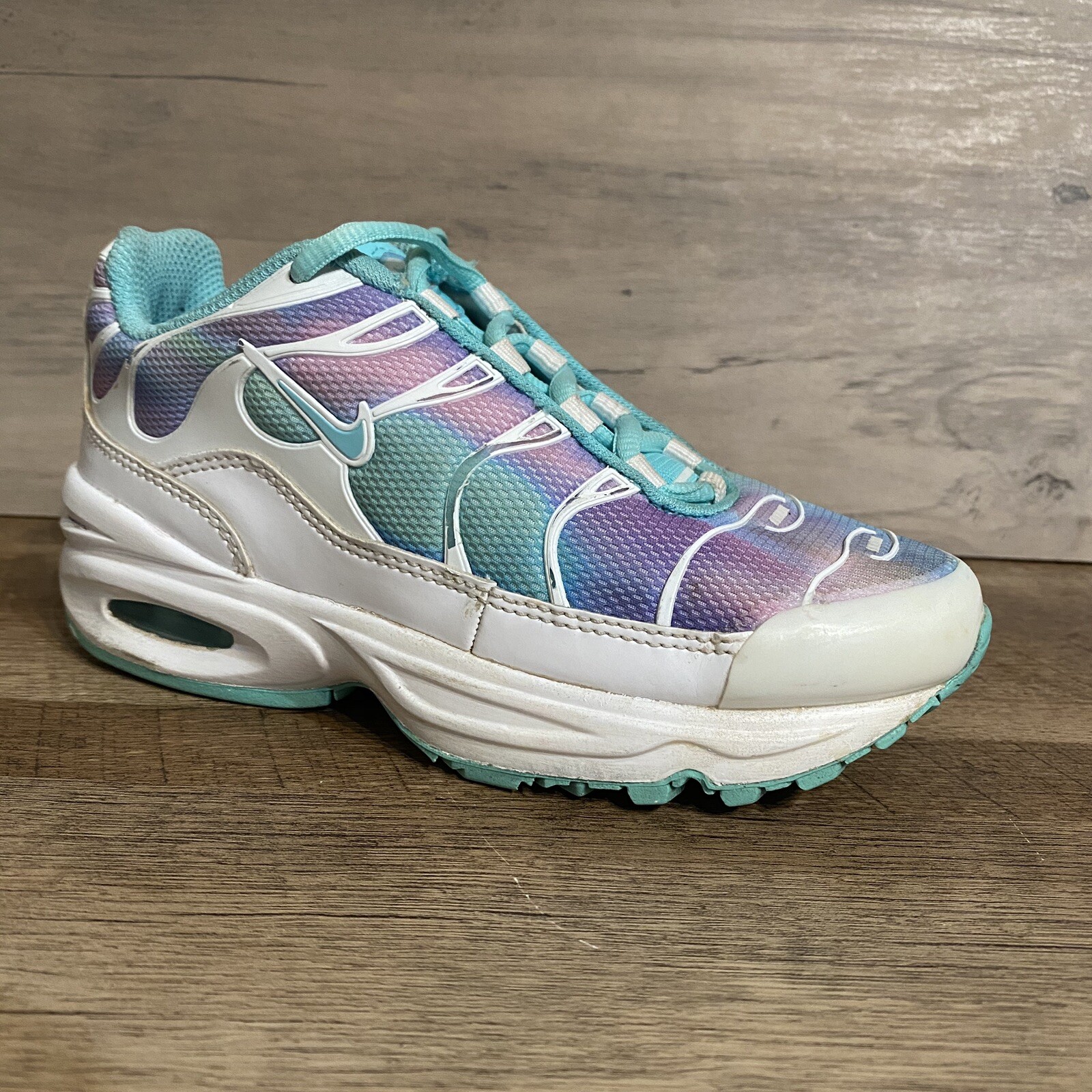 white light aqua air max plus outfit