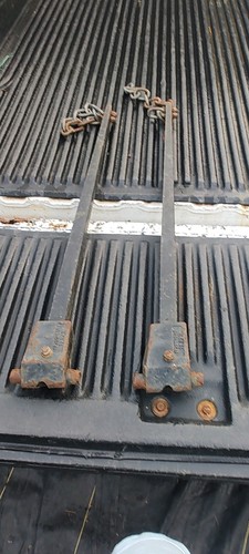 Curt 17300-SB.R./13930 SWAY BAR TOWING COMES IN A SET JUST LIKE YOU SEE THEM. - Picture 4 of 10