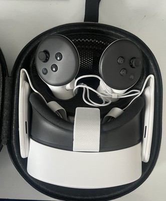 Meta Quest 3S VR Headset (128GB) + Compact Carrying Case- Lightly Used