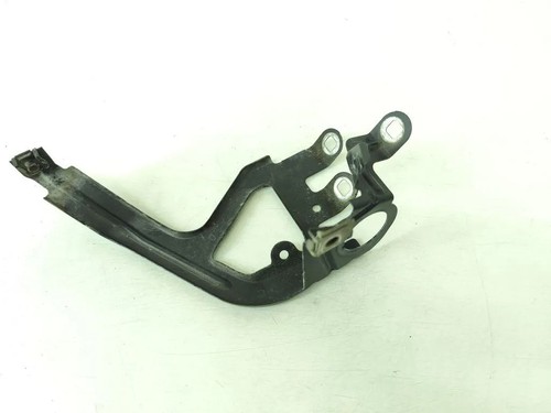 BMW 5 Touring F11 Kotflügelhalter vorne links 3.00 Diesel 2015 33230096