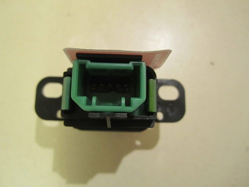 Interruptor apagado M30489 Honda Civic 2006.y 1.8i VSA - Imagen 3 de 3