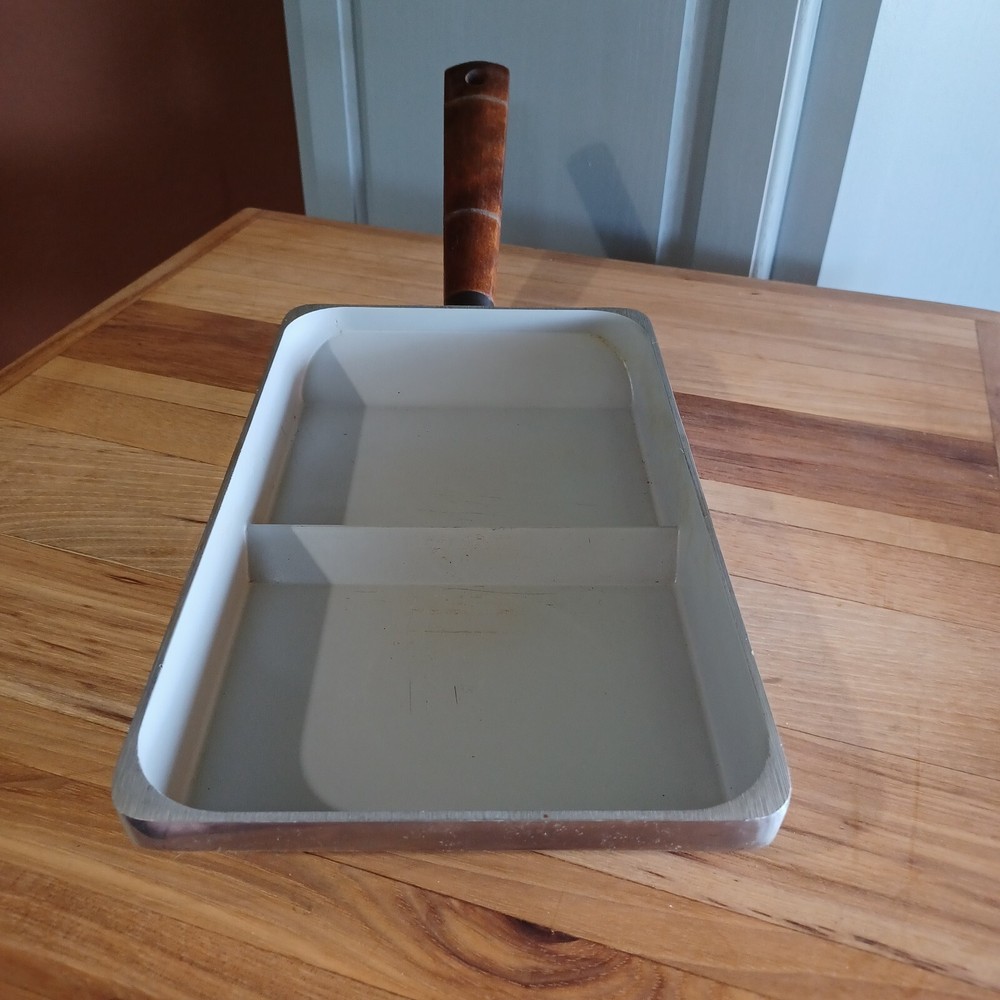 Nordic Ware 1970s Mr. Omelet Heavy Duty Cast Aluminum Pan