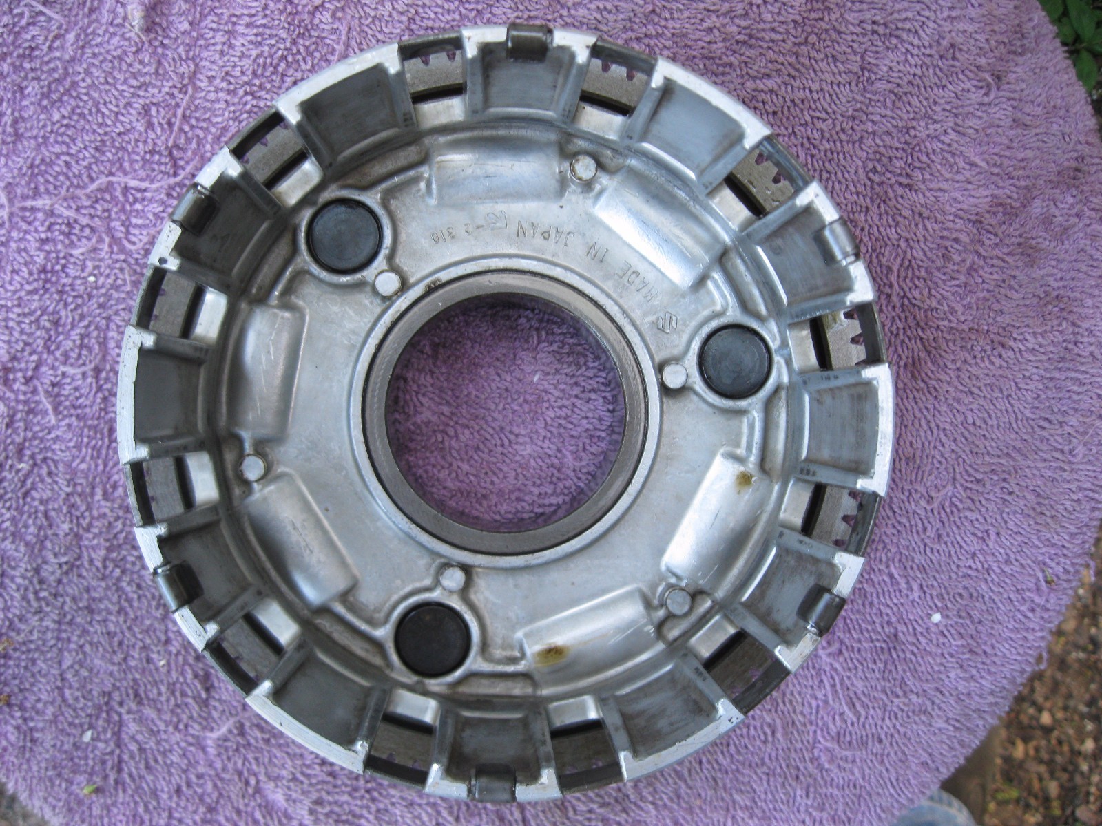 1982 Suzuki GS850G Motorcycle Clutch Basket/Drum 2120045101 eBay