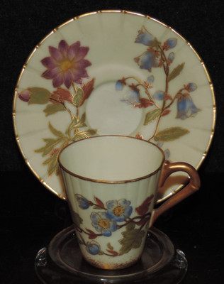 ANTIQUE ROYAL WORCESTER BLUSH IVORY FLORAL 2.25'' DEMITASSE CUP & 4 1/8'' SAUCER