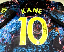 Harry Kane / Autographed Tottenham F.C. Nike Pro-Style Soccer Jersey / COA