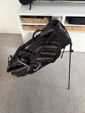 NIKE EXTREME LITE TWIN STRAP GOLF BAG WITH BUILT IN STAND 