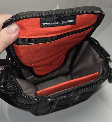 Case Logic  DCB304 Compact System/Hybrid Camera Case w/Belt Loop- Black  *READ*
