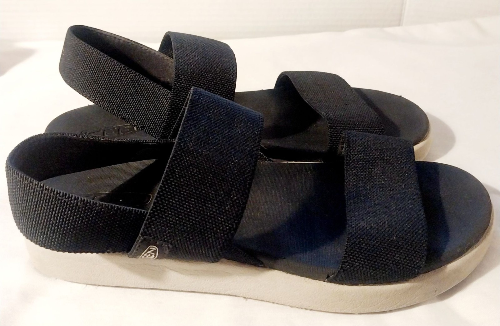 Sandali donna Keen con cinturino elastico taglia 9 neri comodi casual calzature Durab