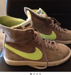 nike alte nuove