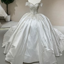 Elegant Satin V Neck Wedding Dresses Ball Gown Sleeveless Princess Bridal Gowns
