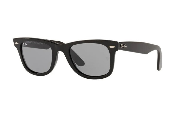 Ray-Ban Wayfarer ブラックサングラス ORIGINAL WAYFARER @COLLECTION Sunglasses in Black and Grey