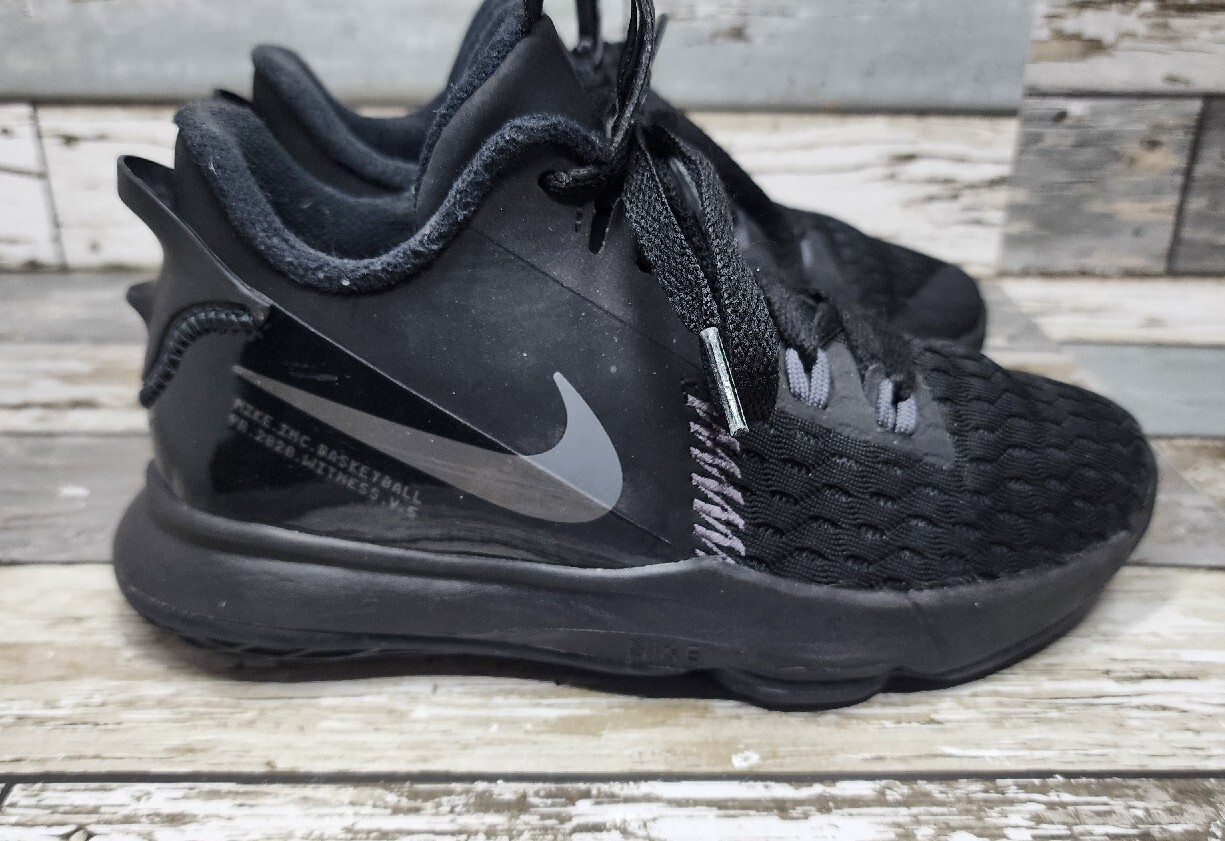 lebron james shoes size 2.5
