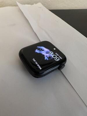 Apple Watch SE Nike 44mm Space Gray Cellular GPS Used
