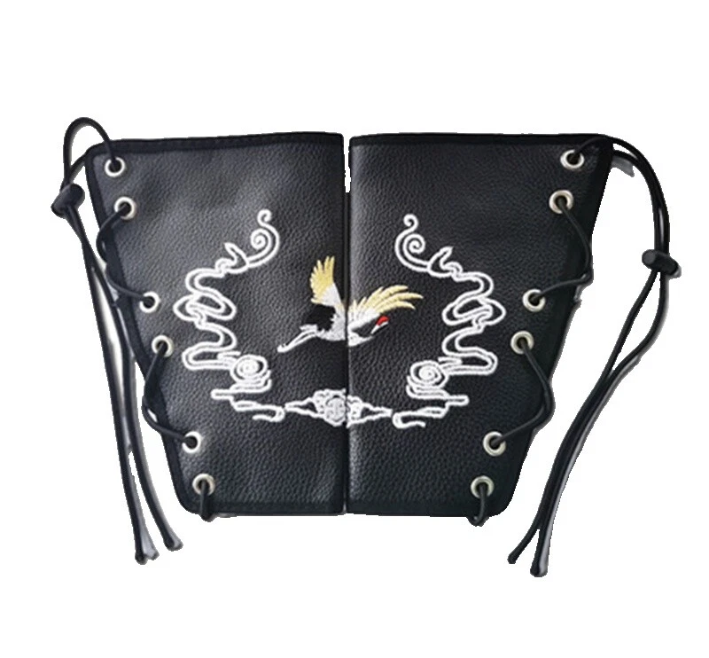 Черные накладки на руки и грудь из искусственной кожи для стрельбы из лука