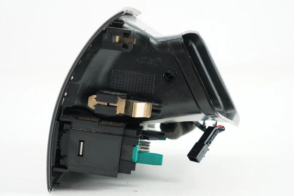 01-05 Audi Allroad consola central trasera rejilla ventilación aire con asiento térmico 4B0819203 Foto 4 de 4