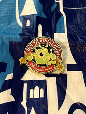 DLP Pin Trading Bob Pin Trading Night EL 400