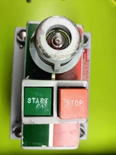 Allen Bradley Start/Stop Station 800H-NP33 w/ Aluminum Enclosure Base 800H-1HZX7