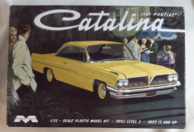MOEBIUS MODELS 1961 PONTIAC CATALINA 1/25 MODEL KIT #2950, Open Box