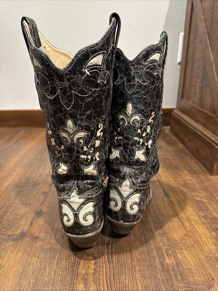 Corral Women's Vintage Boots Black Distressed White Lizard Inlay Snip Toe Size 8 - Image 3 of 4