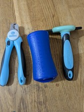 dog grooming bundle ..Pet Teezer..nail clippers and de - shedding brush