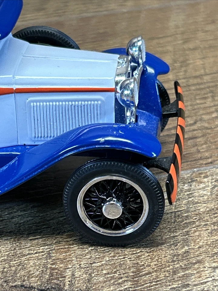 Liberty Classics 1929 Ford Modelo “A” American Airlines Banco de Vehículos de Servicio Foto 2 de 4