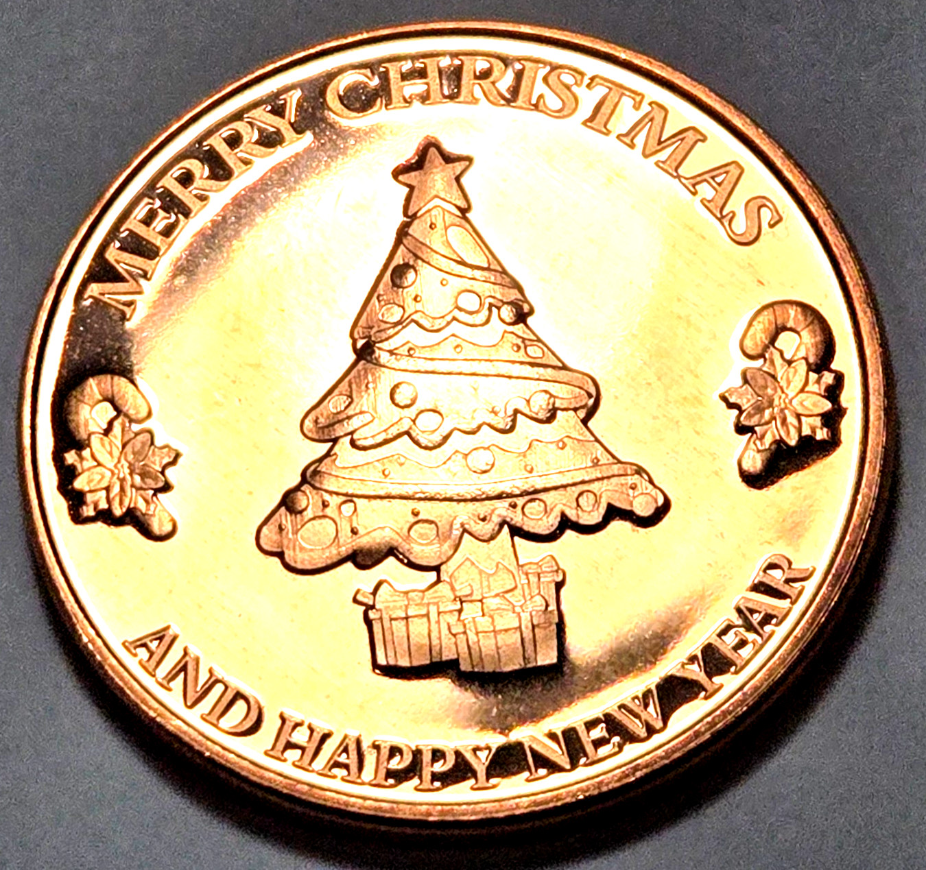Merry Christmas And A Happy New Year   1oz. .999  Copper Round