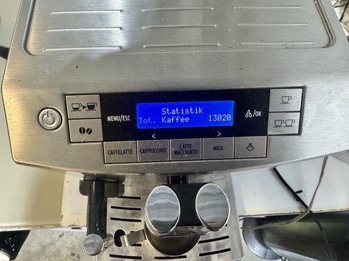 Delonghi PrimaDonna S DeLuxe Kaffeevollautomat mit Einschränkung verliert Wasser - Bild 2 von 9