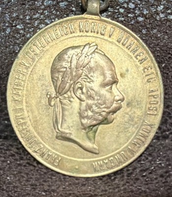 1873 AUSTRIA Franz Joseph I Antique War ABOUT UNCIRCULATED Medal Pendant-36MM