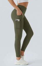 Halara Softlyzero 7/8 Leggings Womens Medium Green High Rise Double Pockets Yoga