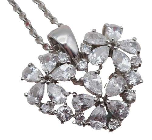 Pendentif Cœur En Cristal NOLAN MILLER - Occasion En Excellente Condition