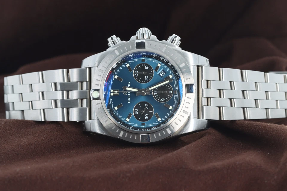 Breitling Chronomat 44mm, Blue Dial - Stainless Steel on Bracelet, AB0115101C1A1 - Image 3 of 4