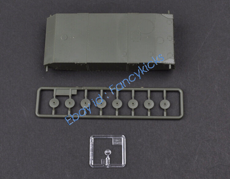 Maquette Hobbyboss 1/35 Char Léger Soviétique T-26 Mod.1931 - Kit Plastique Neuf