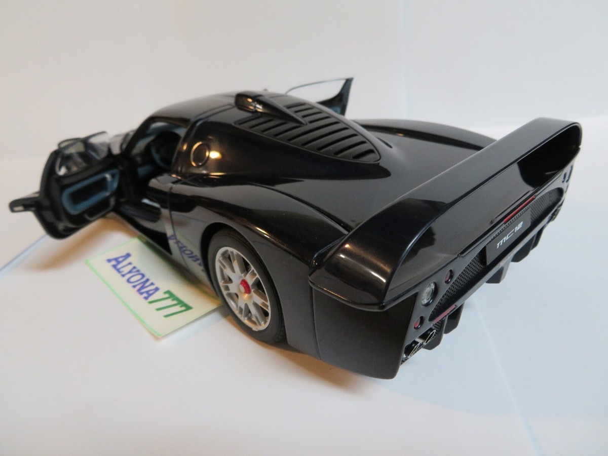 AUTOart オートアート 1/18 マセラティ MC12 本体のみ Amazon | AUTOart 1/18 マセラティ MC12 FIA GT1 10 #1 (チーム