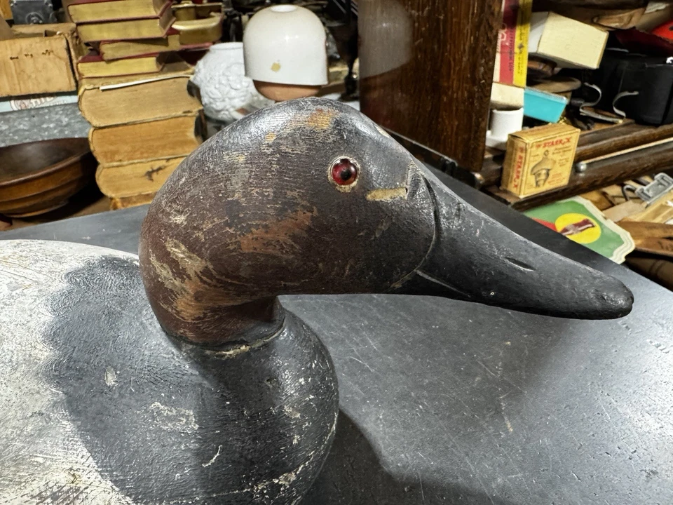 Antiguo señuelo de pato de madera con respaldo de lona pintado a mano decoración de cabaña de caza antigua Foto 2 de 4