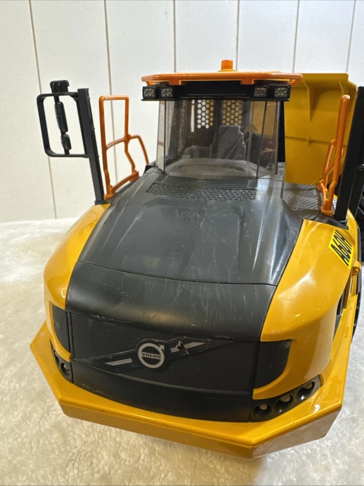 Bruder #02455 Volvo A60H Hauler - Volvo Dump Truck Yellow Please Read - Image 3 of 4