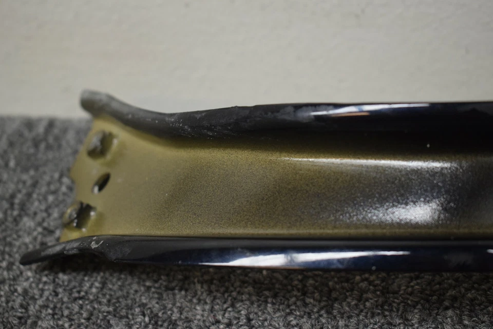 VOLKSWAGEN BEETLE 2012-2019 SOPORTE GUARDABARROS FÁBRICA OEM Foto 2 de 4