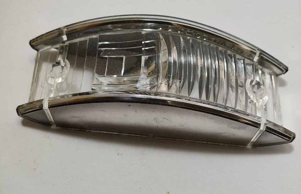 Luz de estacionamiento izquierda Plymouth Fury Savoy Belvedere 1959 lente y junta 1879591 nuevo de stock Foto 2 de 4