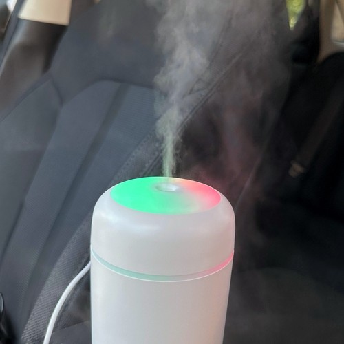 Mini Car Air Humidifier Ambient Light Home Diffuser - Picture 3 of 10