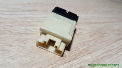 @えー 1997-2001 lexus es300 switch 156726 fuel trunk release oem c74 | eBay