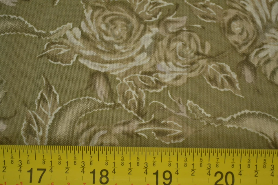 Por 1/2 Yd, Oliva Floral Sobre Oliva Edredón Algodón, MBT, M7795 Foto 3 de 4