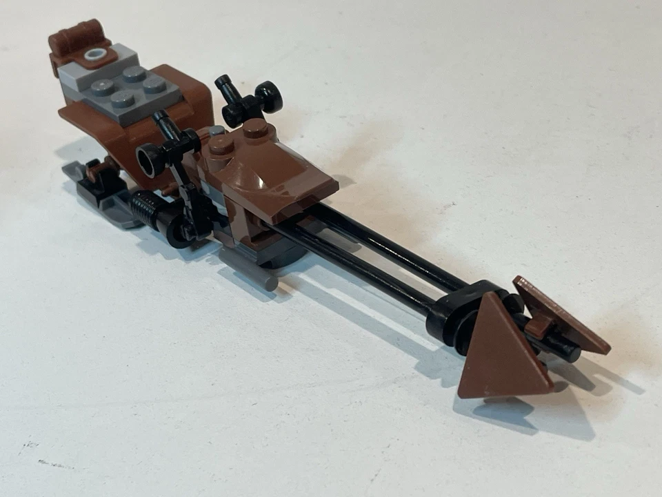 Lego Star Wars Ewok Attack 7139 y Speeder Bikes 7128 Vehículo Completo Foto 3 de 4